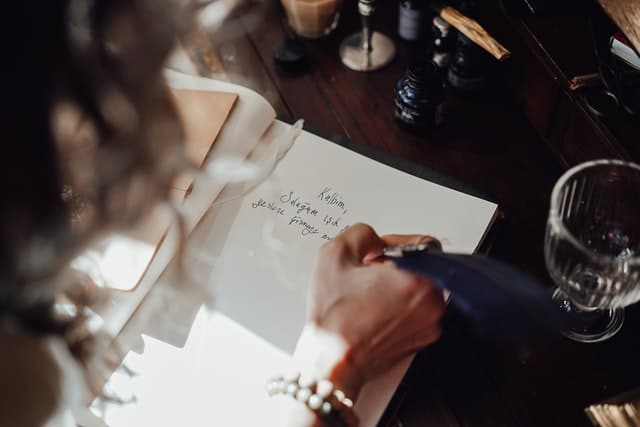 woman writing in turkish